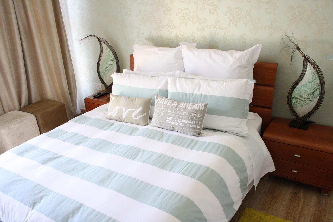 Sunflower Court Bed And Breakfast Габороне Екстериор снимка